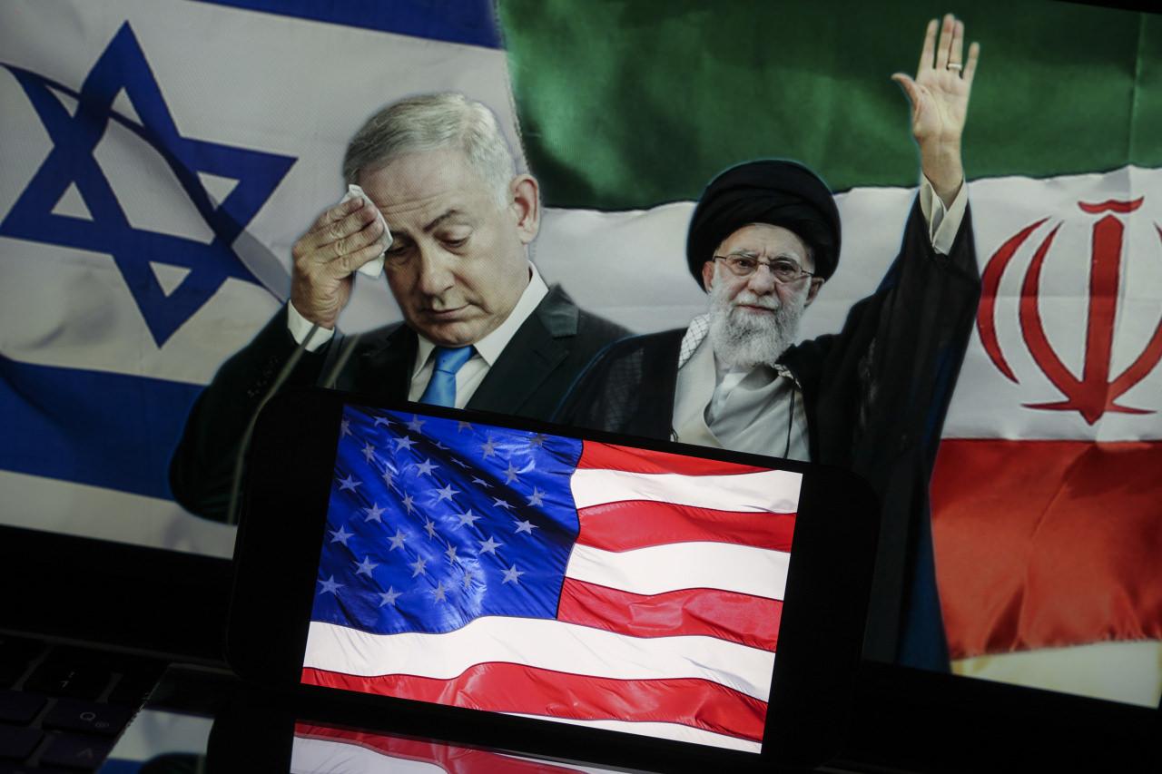 Binyamin Netanyahu ve Ali Hamaney