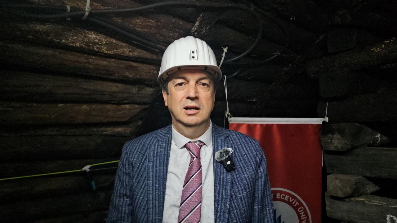 Zonguldak'ta kömür deneyim ocağında depremi anlattı.