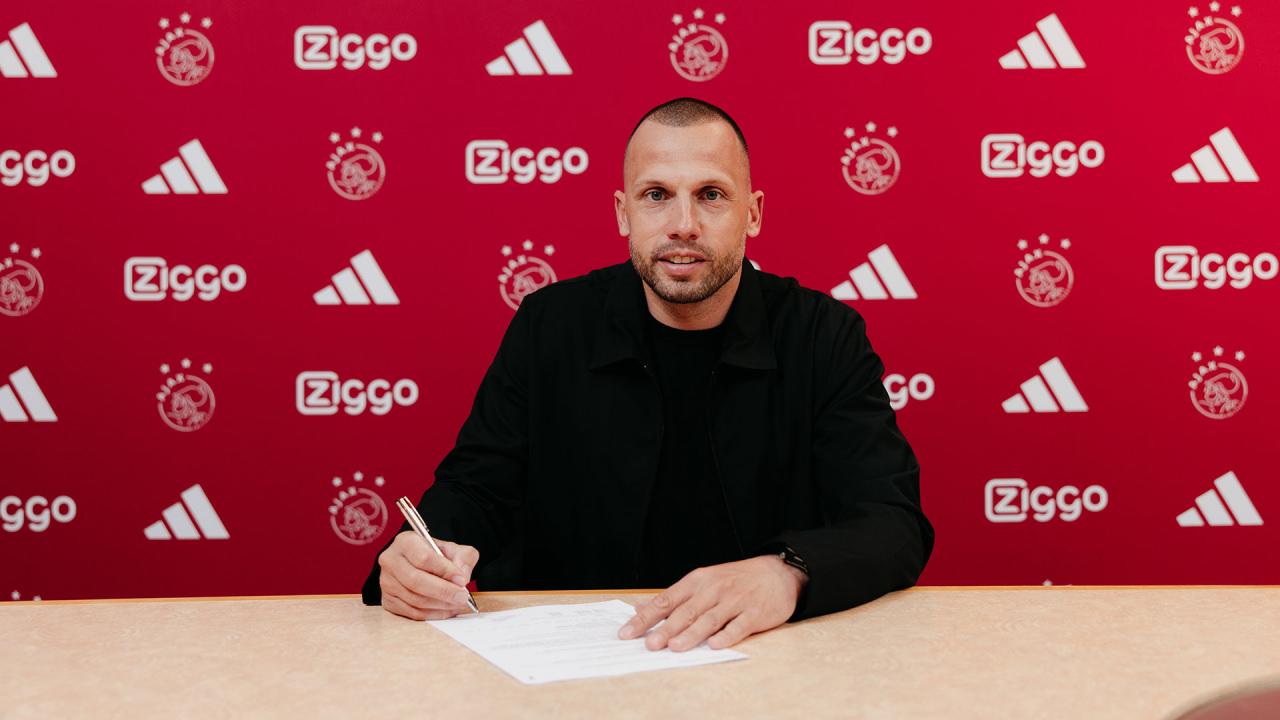 Ajax Teknik Direktörü John Heitinga
