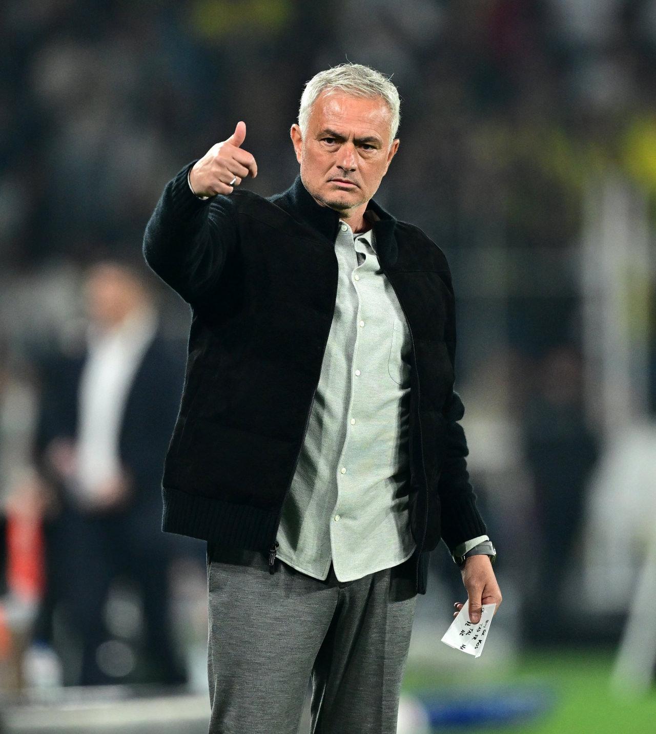 Fenerbahçe teknik direktörü Jose Mourinho