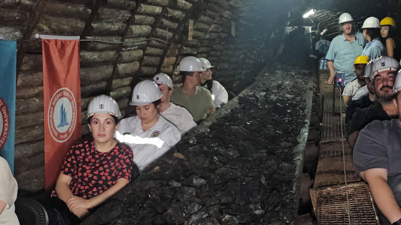 Zonguldak'ta kömür deneyim ocağında depremi anlattı.