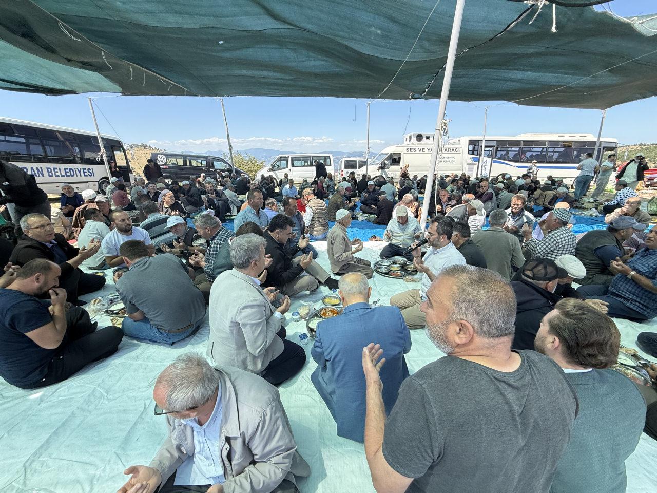 Etkinlik, dualar ile başladı. 