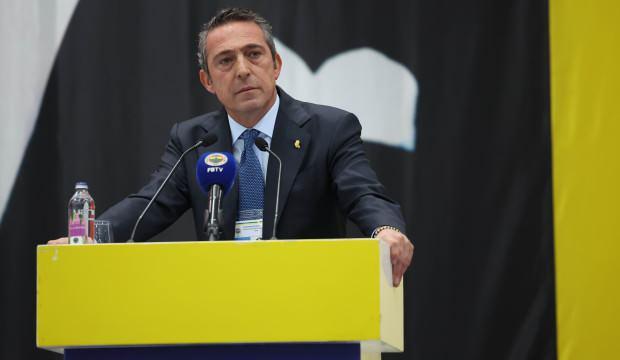 Fenerbahçe geç saatlerde transferi bitirdi: Dünyaca ünlü forvet geliyor