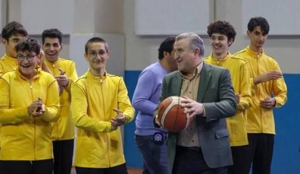 Bakanlık'tan gen&ccedil;lere t&uuml;m branşlarda &uuml;cretsiz hizmet! 