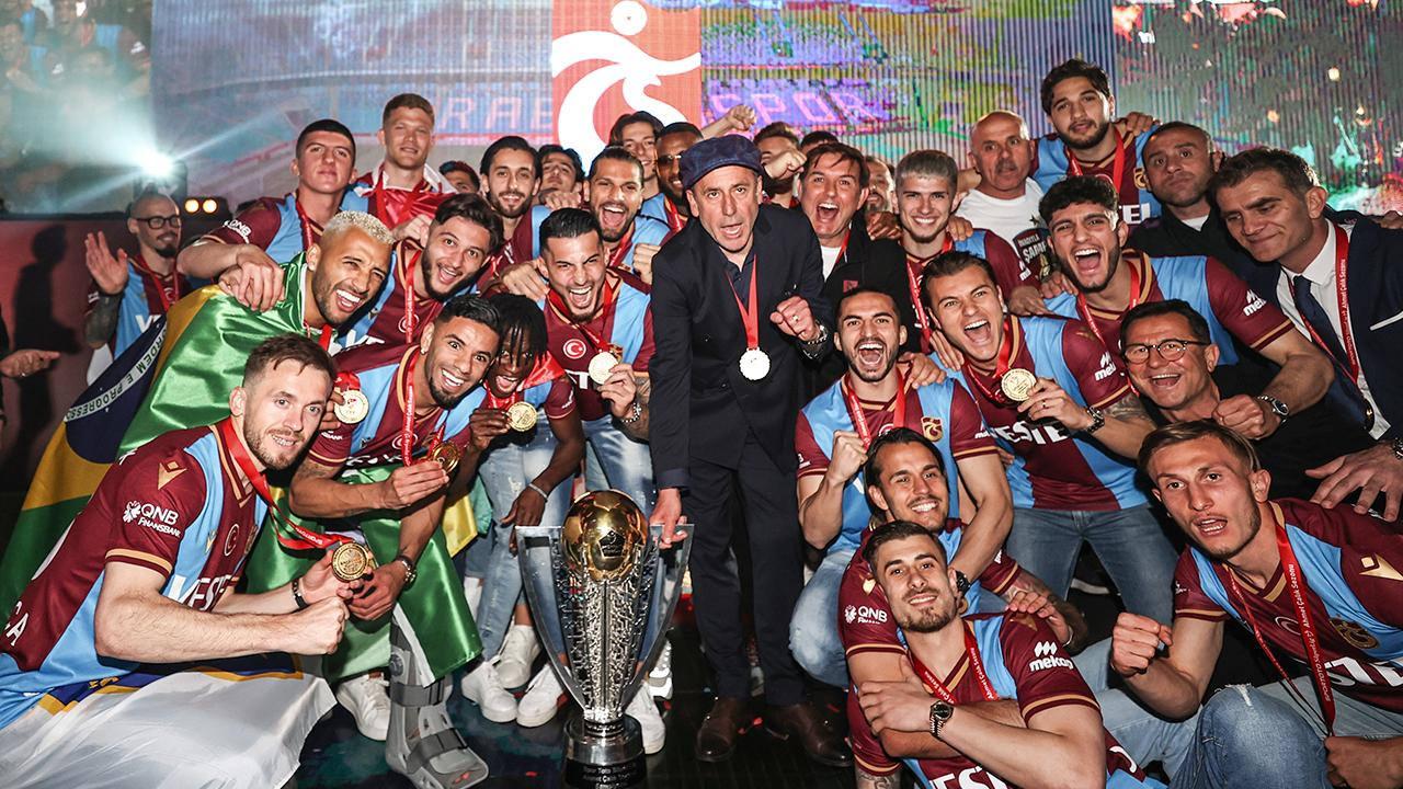 2021-22 sezonu şampiyonu Trabzonspor