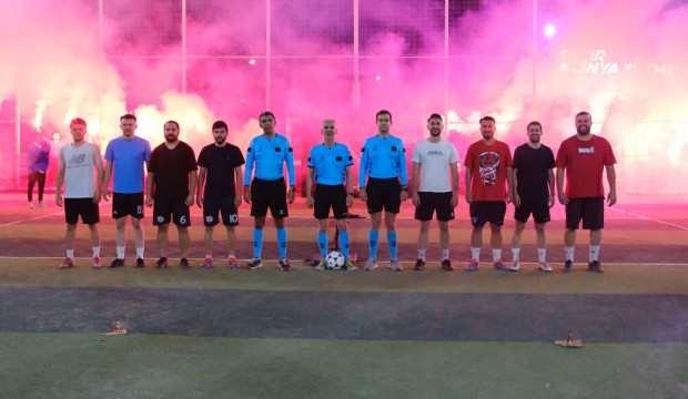 Konya B&uuml;y&uuml;kşehir'in ayak tenisi turnuvasında b&uuml;y&uuml;k heyecan yaşandı