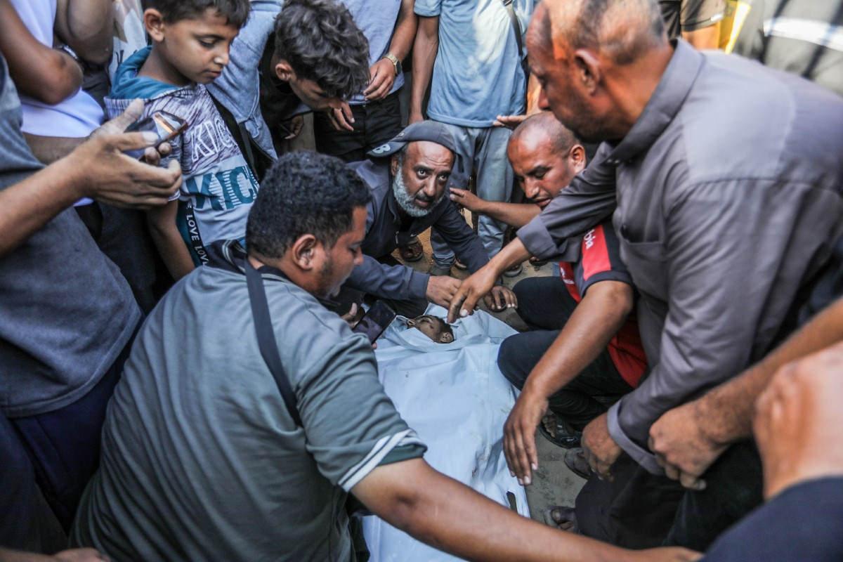  İsrail'in Gazze'ye saldırılarında yardım bekleyenlerin de olduğu 37 kişi hayatını kaybetti