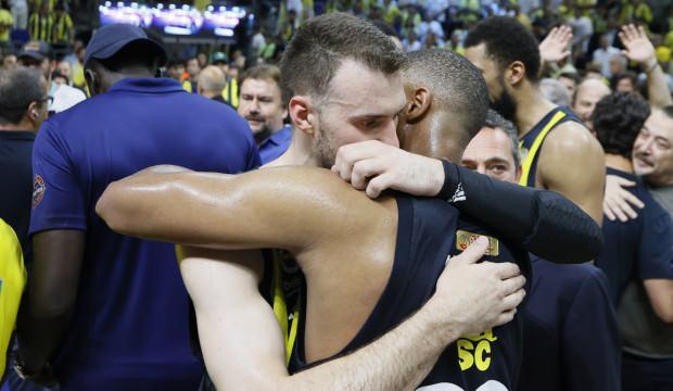 Türk basketbol tarihinde bir ilk! Fenerbahçe Beko'dan tarihi 3'leme