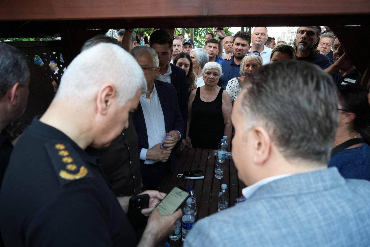 Kaymakam ve İl Emniyet Müdürünün bölgeye gelmesi