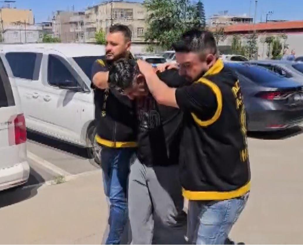 Kaşla göz arasında 700 bin lirayı çaldı.