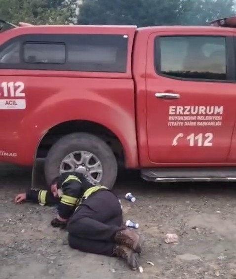 Erzurum Büyükşehir Belediyesi İtfaiye Daire Başkanlığı'nın paylaştığı görüntüler