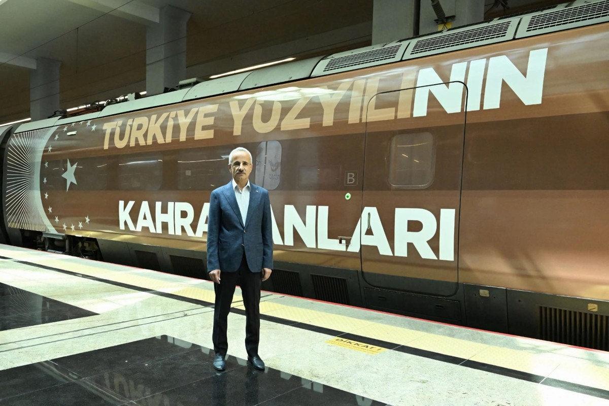 Ulaştırma ve Altyapı Bakanı Abdulkadir Uraloğlu