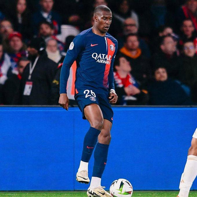 PSG'nin Fransız futbolcusu Mukiele