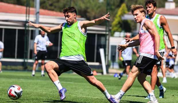 Beşiktaş yeni sezona hazırlanıyor! Kampa genç futbolcular damga vurdu
