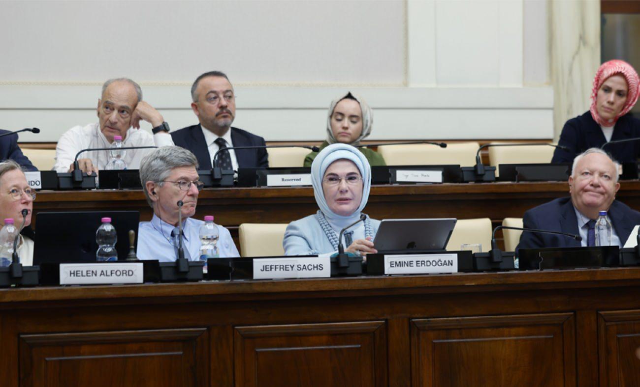 Emine Erdoğan Vatikan'da 'Dünya 5'ten büyüktür' mesajı verdi