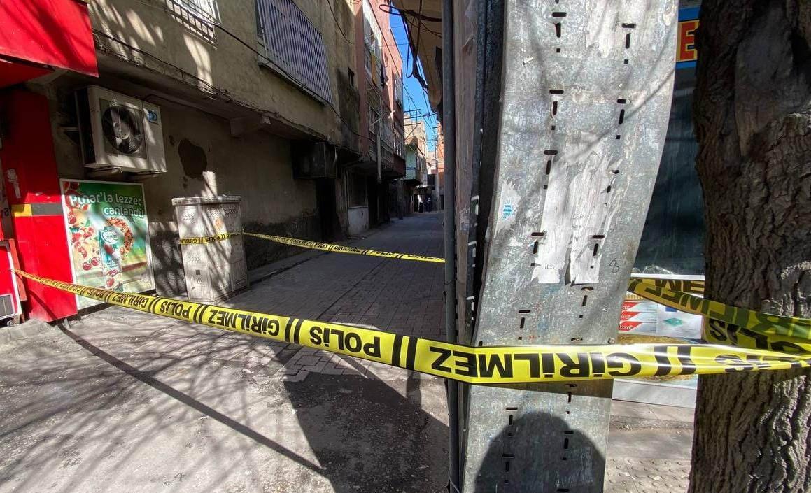 Kayınpederi, tartıştığı gelinini tabancayla öldürdü
