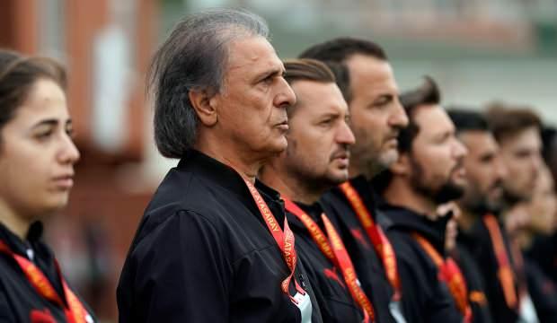 Galatasaray üç yıllık 'şampiyon' hocasına veda etti