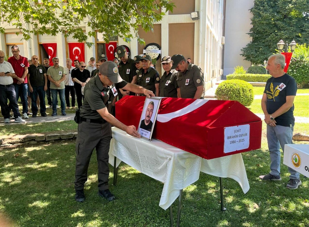 Şehit Demir son yolculuğuna uğurlandı. 