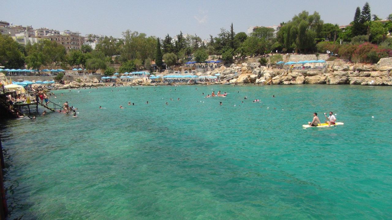 Mersin'in Silifke ilçesindeki Yapraklı Koy'dan görüntüler