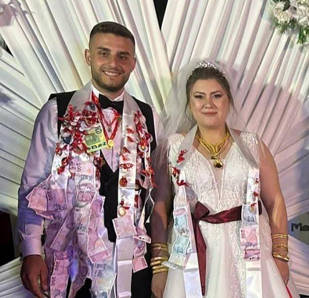 Seray Oskan ve aynı kazada hayatını kaybeden eşi