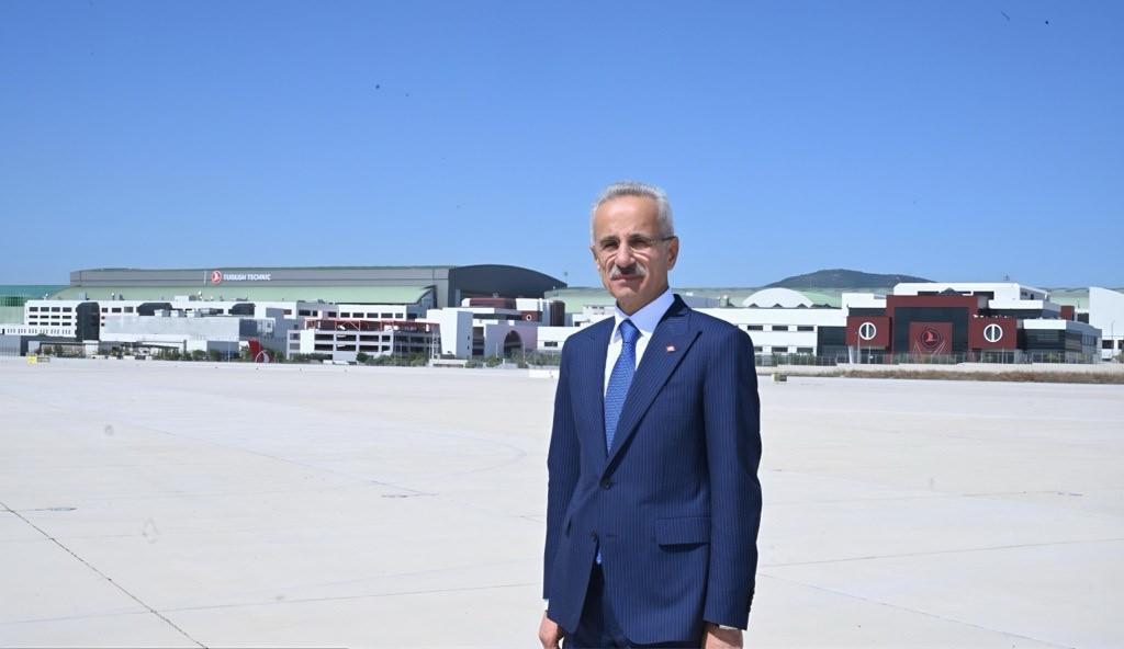 Ulaştırma ve Altyapı Bakanı Abdulkadir Uraloğlu