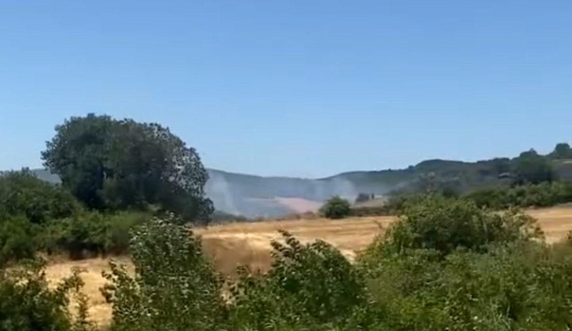 Yangına müdahale ediliyor.