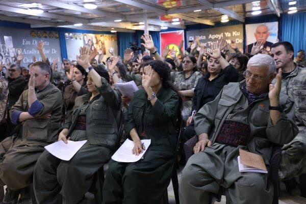 PKK'nın fesih kongresinde yer alan terör örgütü elebaşıları
