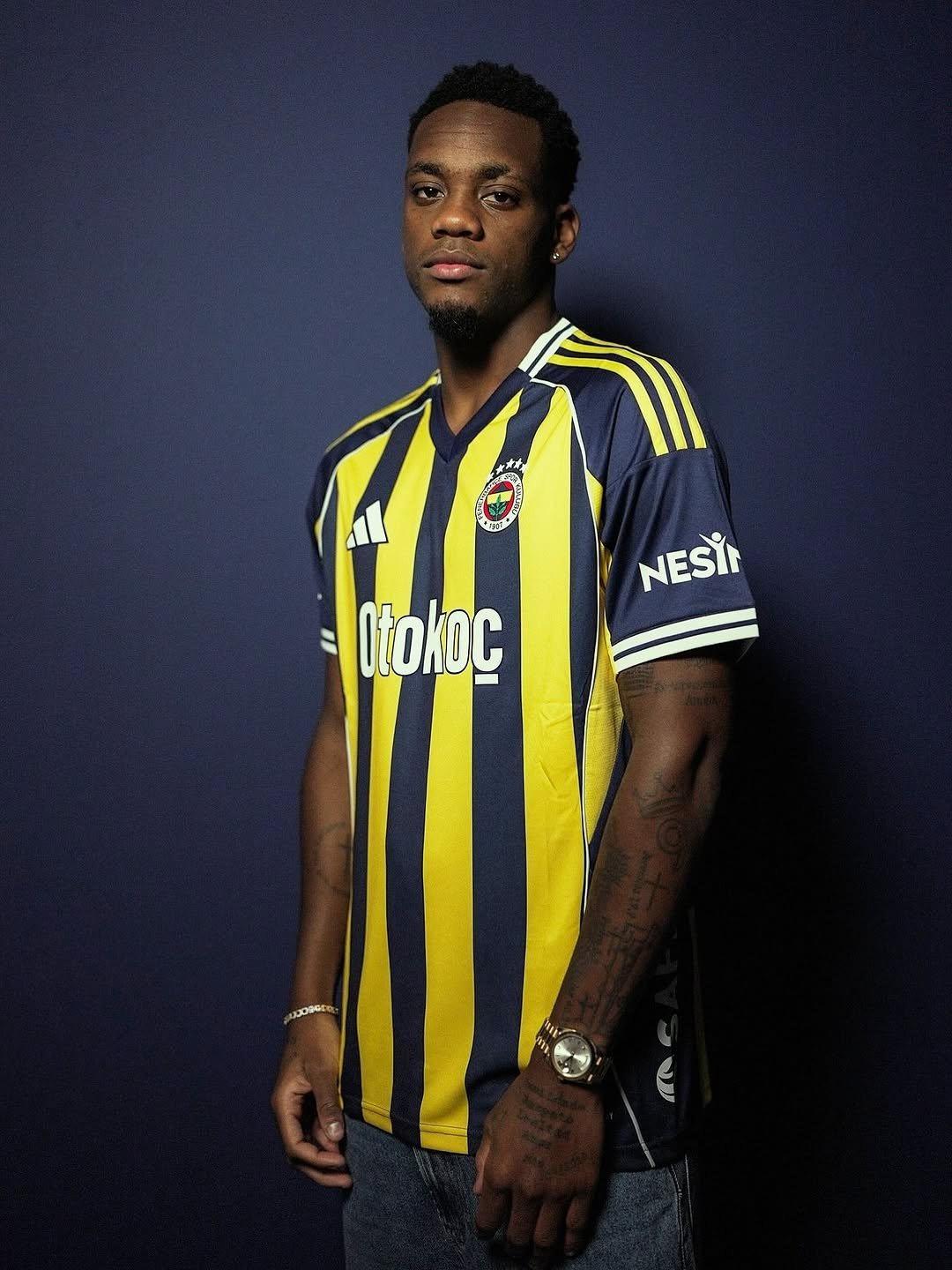 Fenerbahçe'nin Kolombiyalı yeni golcüsü Jhon Duran