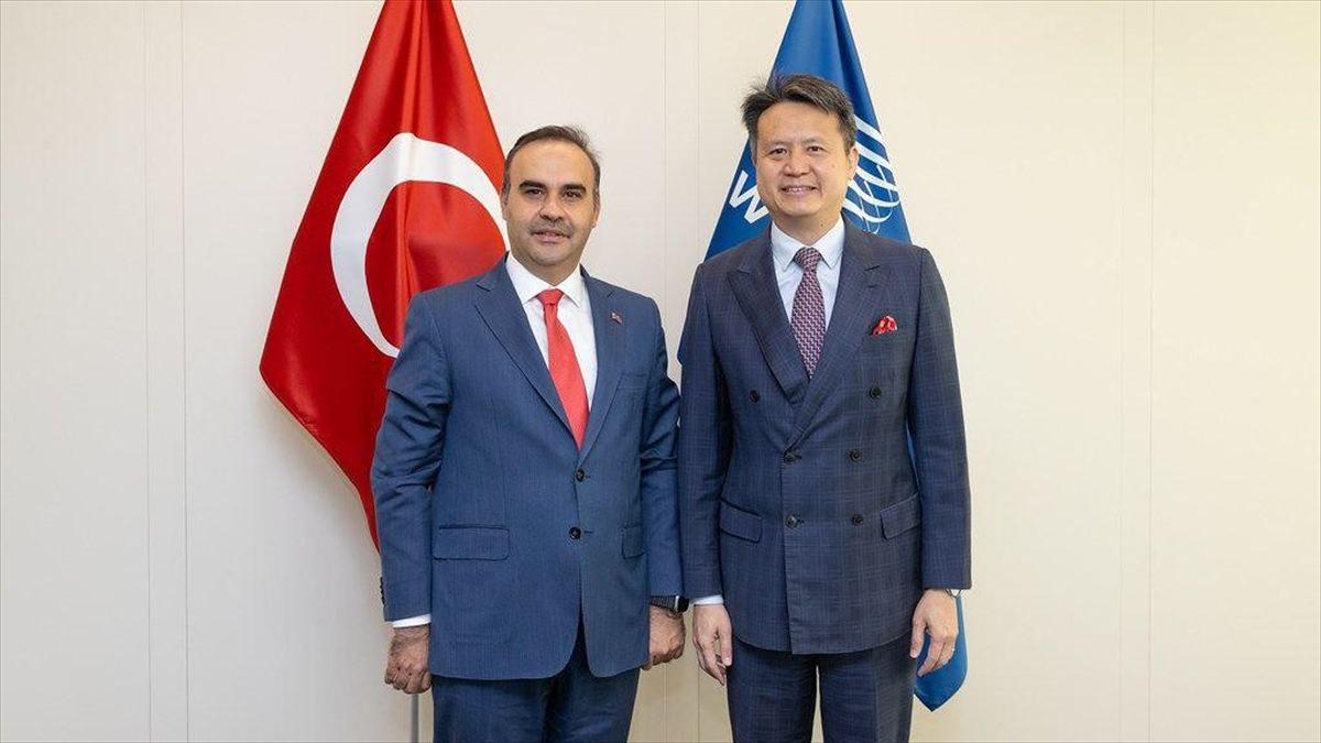 Bakan Kacır, toplantı kapsamında WIPO Genel Direktörü Daren Tang ile görüştü.