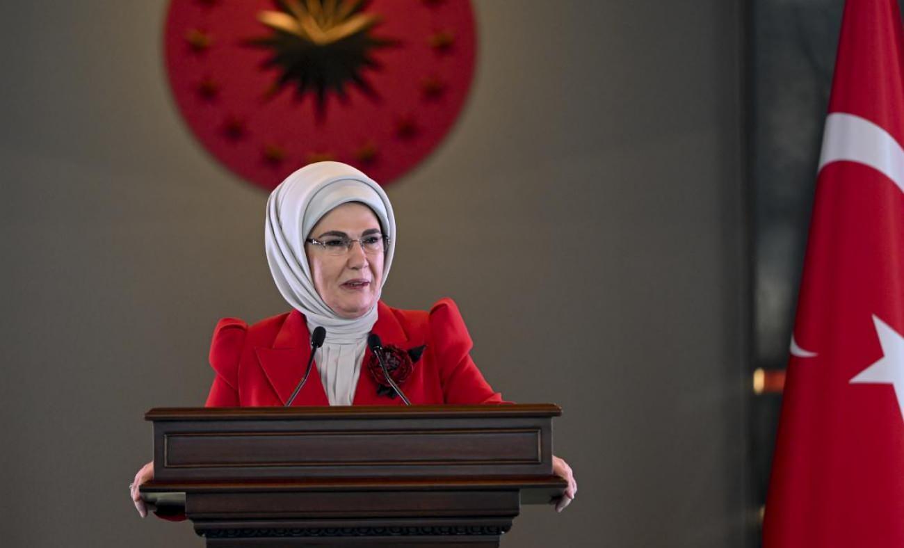 Emine Erdoğan'dan 'Terörsüz Türkiye' mesajı: Güçlü yarınlara ulaşmak dileğiyle