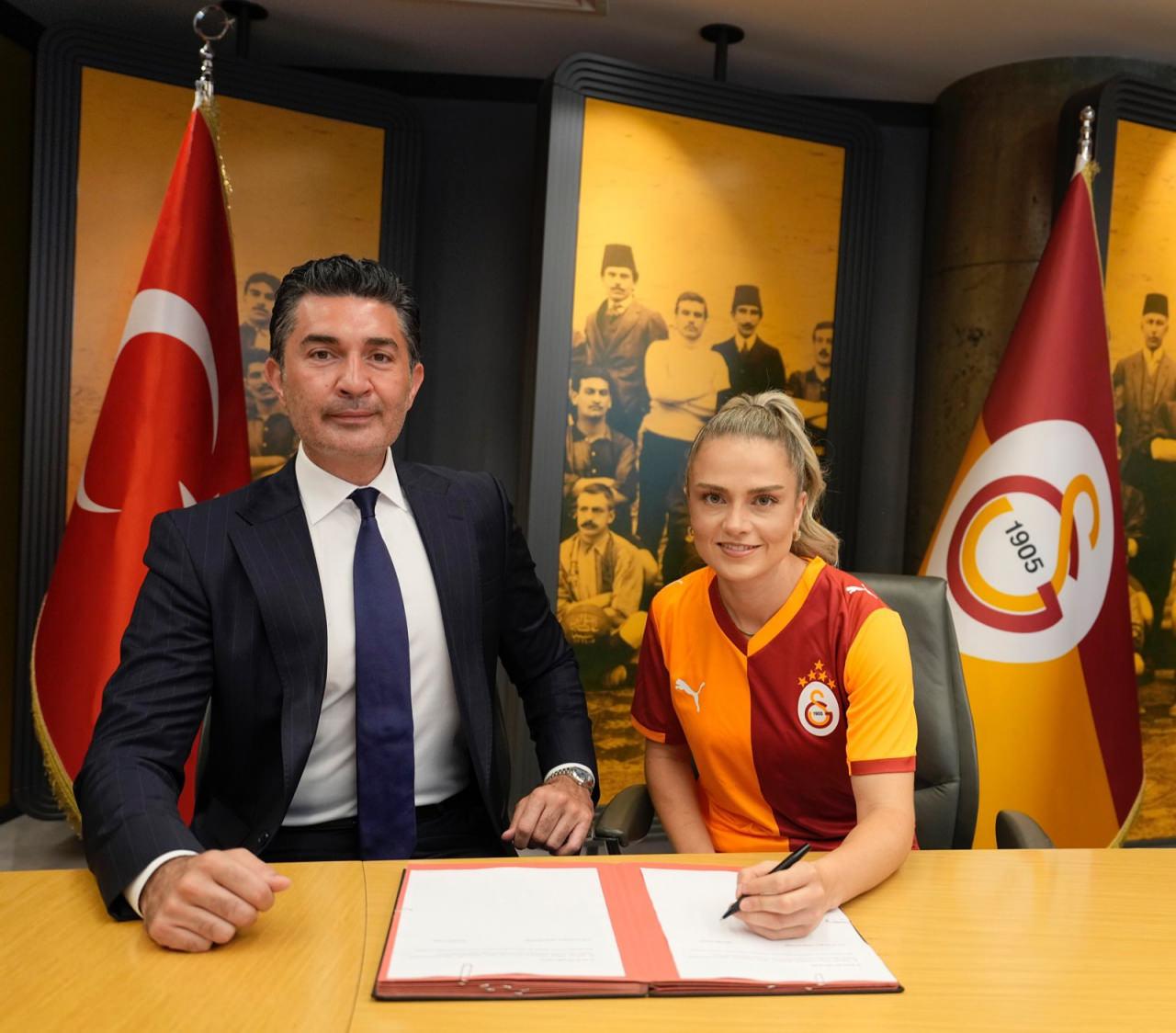Galatasaray Kadın Futbol Takımı'nın yeni transferi Melike Pekel