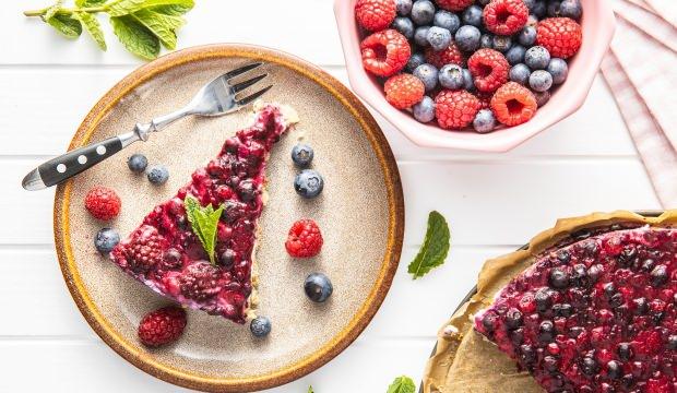 Hem hafif hem lezzetli: Orman Meyveli Cheesecake