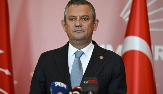 Özgür Özel canlı yayında itiraf etti: Allah bin kere cezasını versin