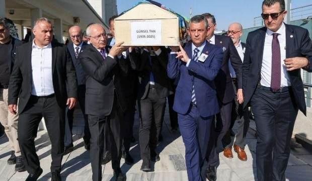 Özgür Özel ile Kemal Kılıçdaroğlu cenaze töreninde bir araya geldi