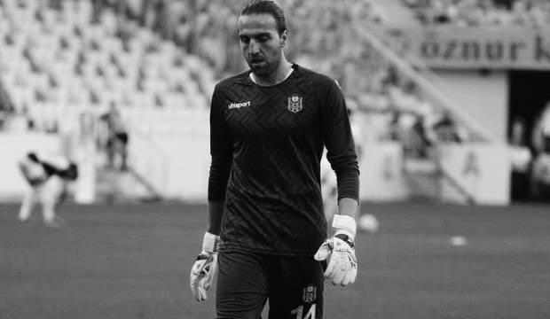 Zor g&uuml;nler ge&ccedil;iren kul&uuml;pten vefa &ouml;rneği! Hayatını kaybeden futbolcusunun ailesini unutmadı