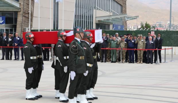 Türkiye 12 şehidine ağlıyor! Naaşları memleketlerine uğurlandı...