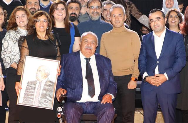 Tuncay Azaphan Mesleki ve Teknik Anadolu Lisesi öğretmenleri onuruna, okulun bağışçısı Tuncay Azaphan tarafından geleneksel hale gelen, 24  Kasım Öğretmenler günü yemeğinden