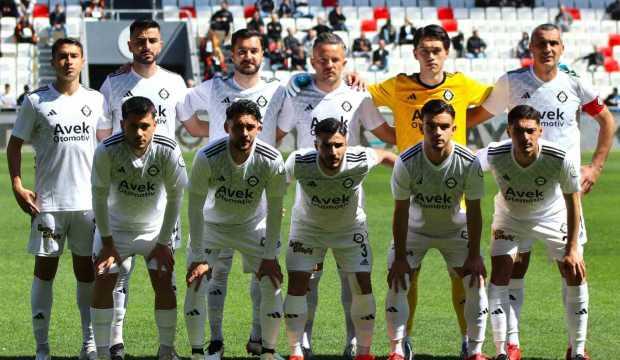 3 yıl &ouml;nce S&uuml;per Lig'deydi: Tarihi kul&uuml;p 3. Lig'e -12 puanla başlayabilir