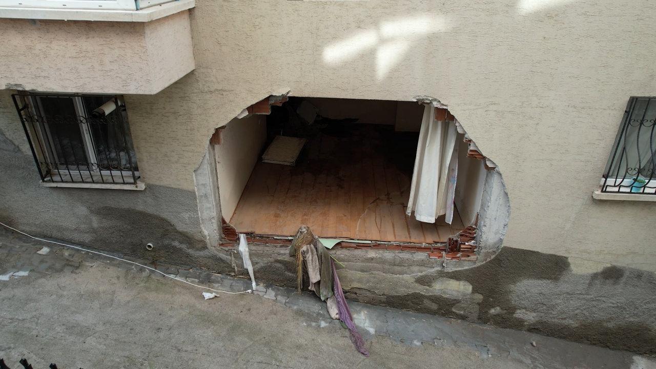 Selden dolayı yıkılan duvar