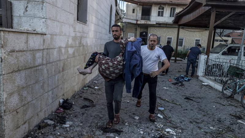  ABD merkezli yardım kuruluşundan (Project HOPE) yiyecek almaya gitmişlerdi