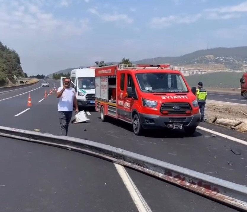 Kazada 2 kişi hayatını kaybetti.