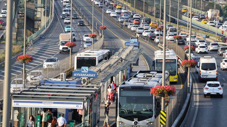 İstanbul'un ulaşım krizinin temelinde yalnızca bir yatırım eksikliği değil, bir istikamet sapması vardır.