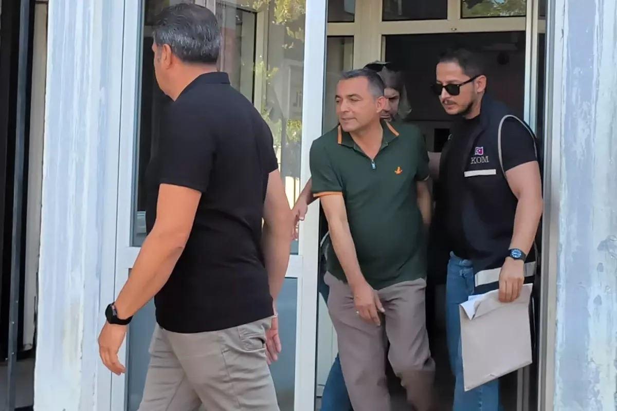 Tutuklanan Belediye Başkanı Niyazi Nefi Kara