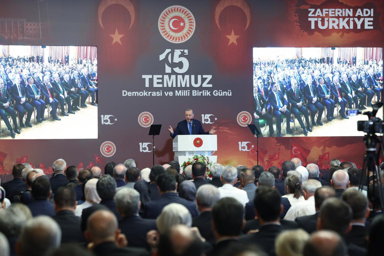 Erdoğan, programda konuşma gerçekleştirdi. 