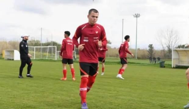 Zor günler geçirip 2. Lig'e düşmüştü! Efsane takım rotayı gençlere çevirdi