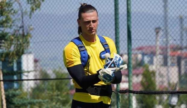 12 yıldır S&uuml;per Lig ekibindeydi: Ani kararla 3. Lig kul&uuml;b&uuml;ne imzayı attı