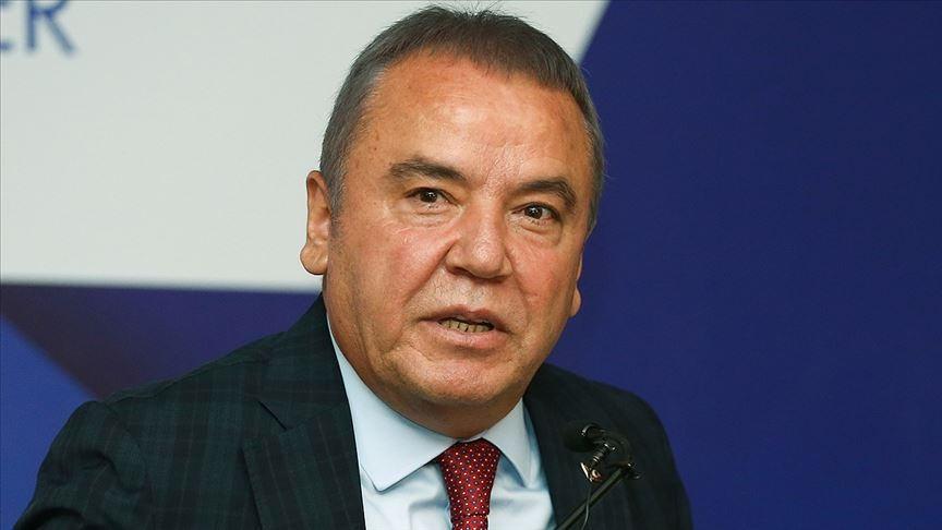 Cezaevinde rahatsızlanan Muhittin Böcek, hastaneye kaldırıldı.