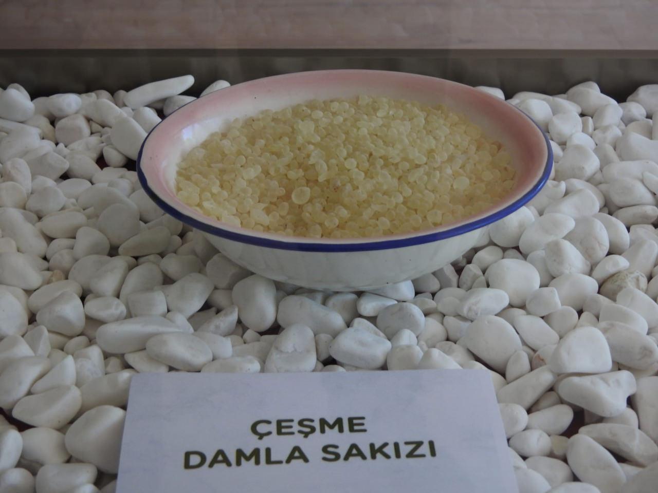 Kilogramı 15 bin TL'den satılan sakızlar. 