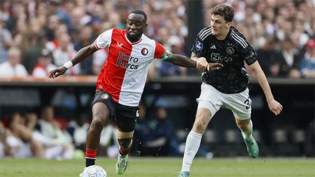 Feyenoord ve Ajax arasında yapılan geçmişteki bir maçtan kare