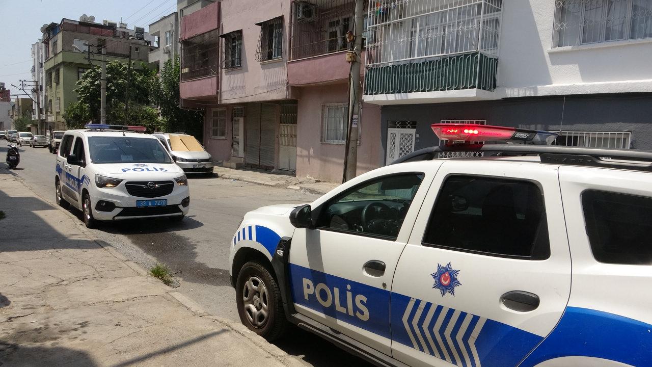Olay yerine çok sayıda ekip sevk edildi. 